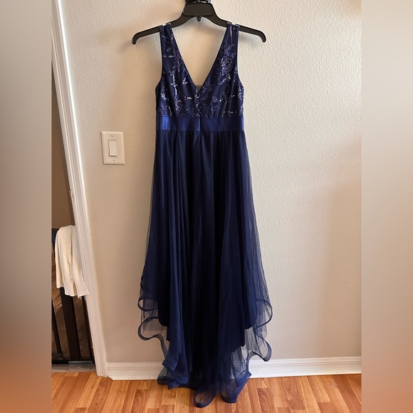 Ever Pretty | Navy Blue High-low Gown - Picture 2 of 3